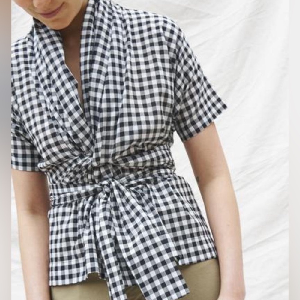 Caron Callahan Julien Top